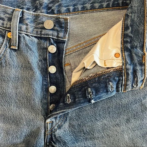 Levi’s 501 Skinny Distressed Jean with Button Fly 24 - Picture 3 of 9